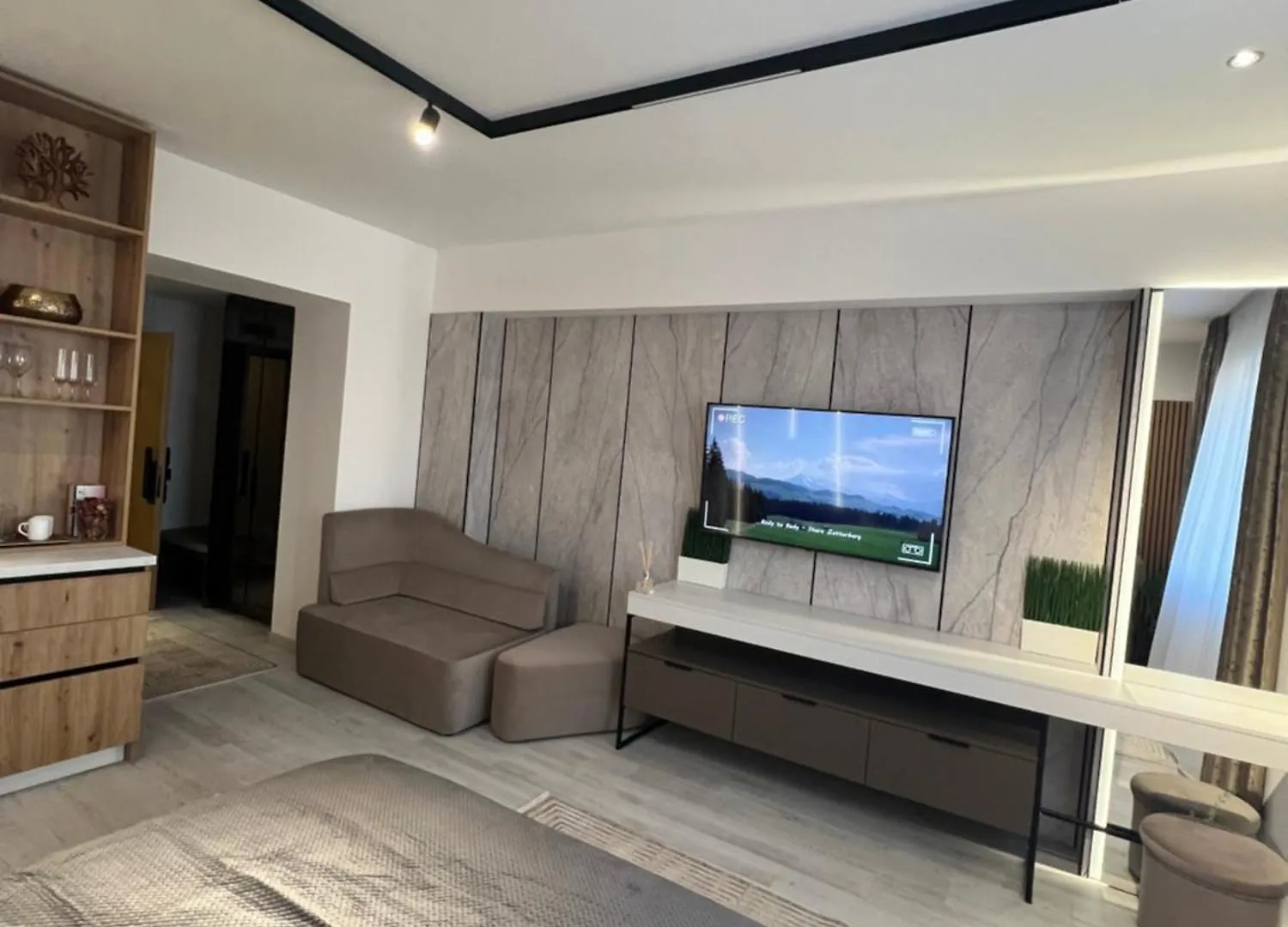 Lagoon Studio 706 بوخارست شقة