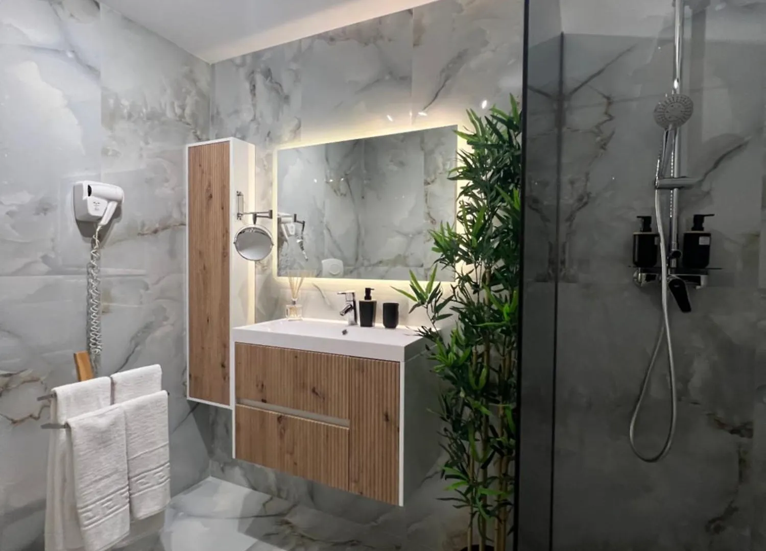 Lagoon Studio 706 Bukarest